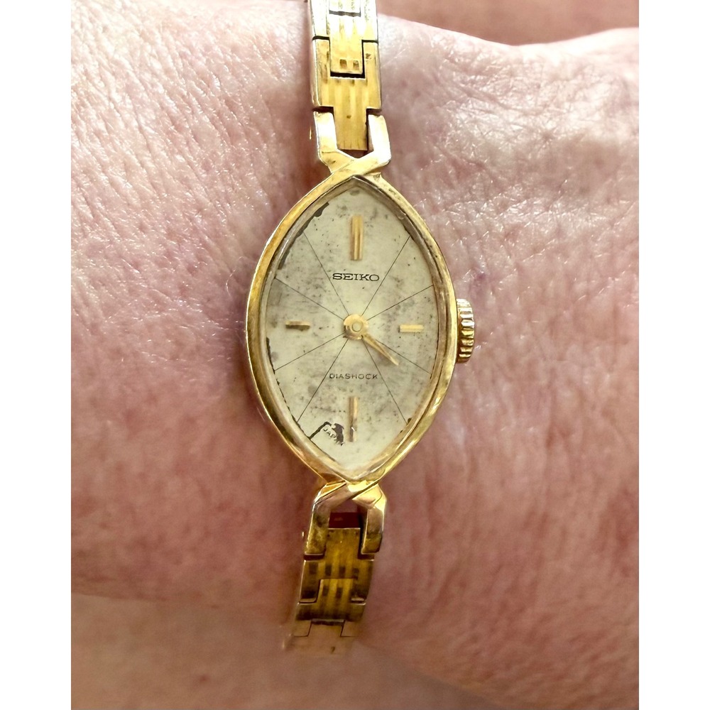 Vintage Seiko Diashock 10C 17J Ladies Mechanical Watch 10-7001 Running Japan